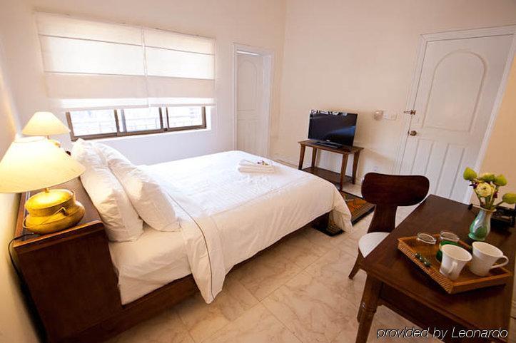 Jasmin Monument Hotel Phnom Penh Exterior photo