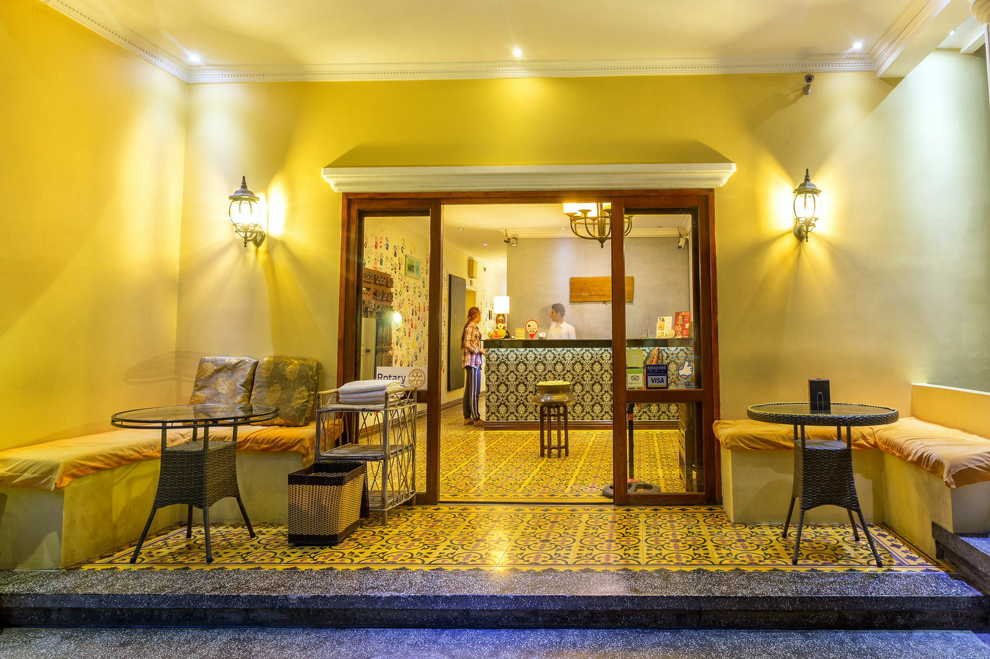 Jasmin Monument Hotel Phnom Penh Exterior photo
